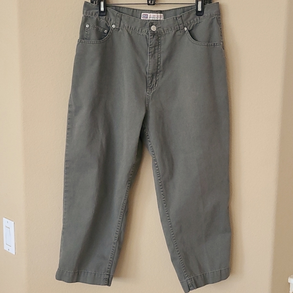 Faded Glory olive jean capri